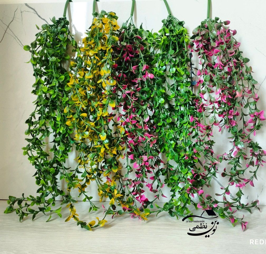 آویز شمشاد گل مصنوعی طرح برگ رز